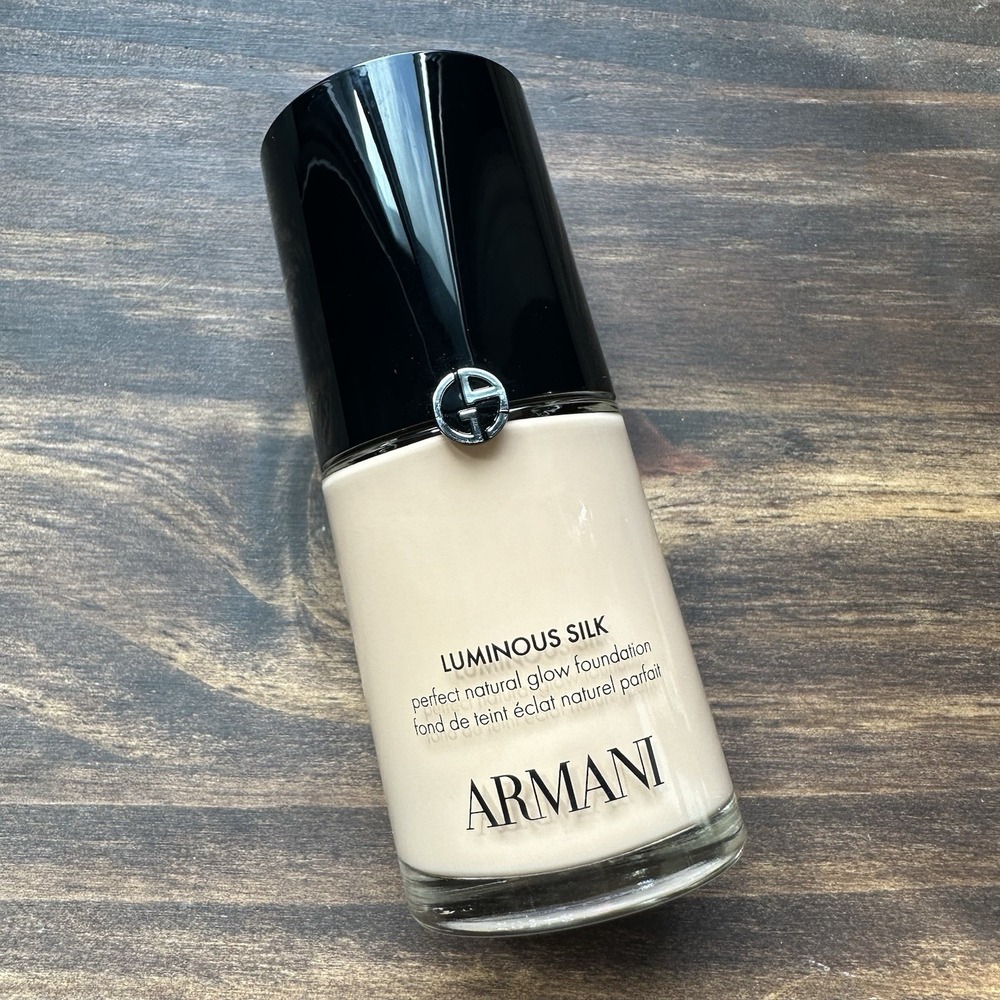 Armani Beauty Luminous Silk Blurring Foundation - 4.5 - Full Size 1 oz NEW NWOB